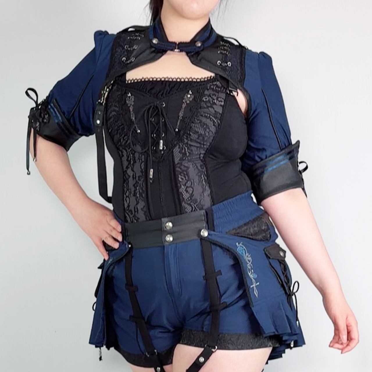 Whimsical Rosy Cats ショートジャケット【L】