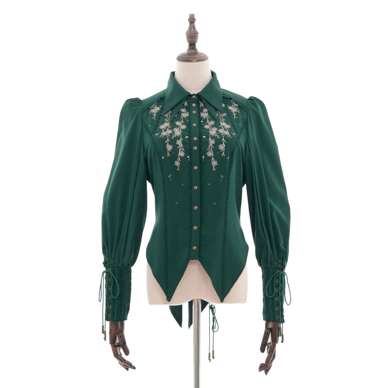 桜刺繡ブラウス